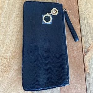 Bulgari wristlet black never used